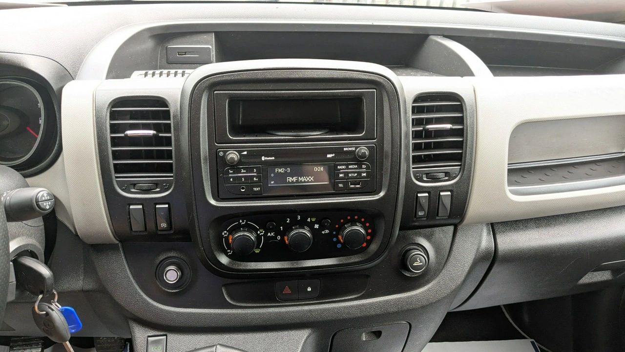 Renault Trafic - Zdjęcie 22