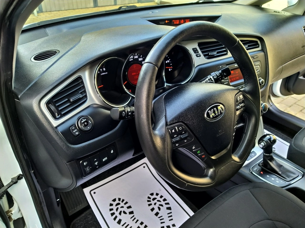 Kia Ceed - Zdjęcie 15