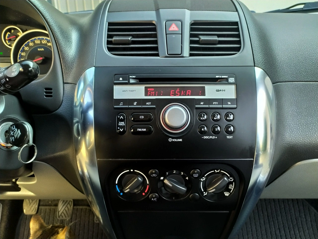 Suzuki SX4 - Zdjęcie 17