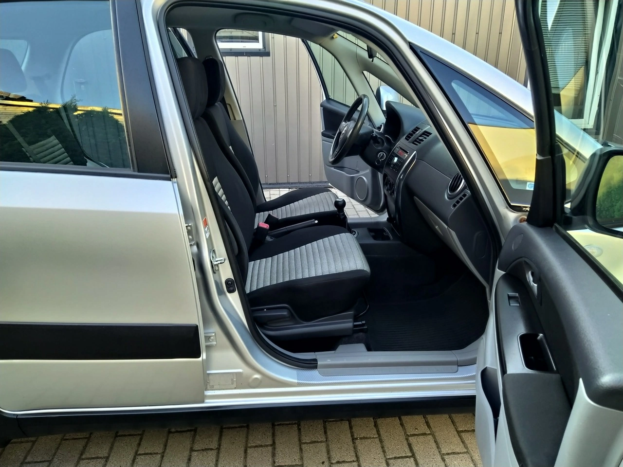Suzuki SX4 - Zdjęcie 23
