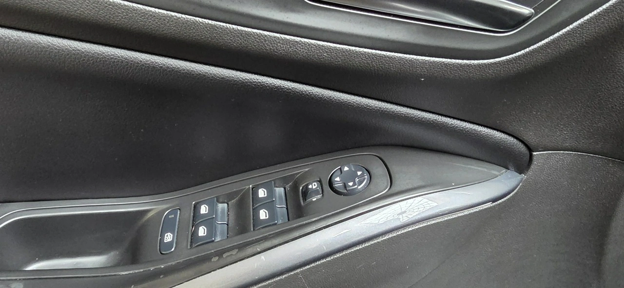 Opel Grandland X - Zdjęcie 11