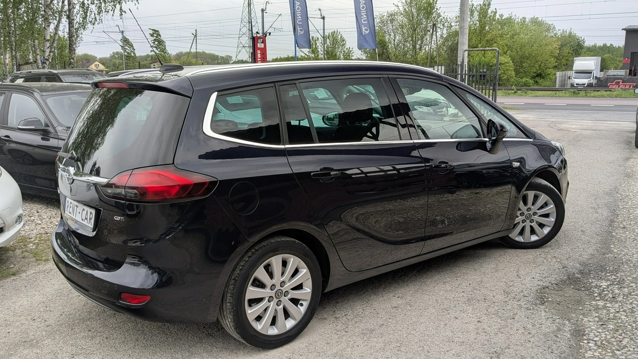 Opel Zafira - Zdjęcie 10