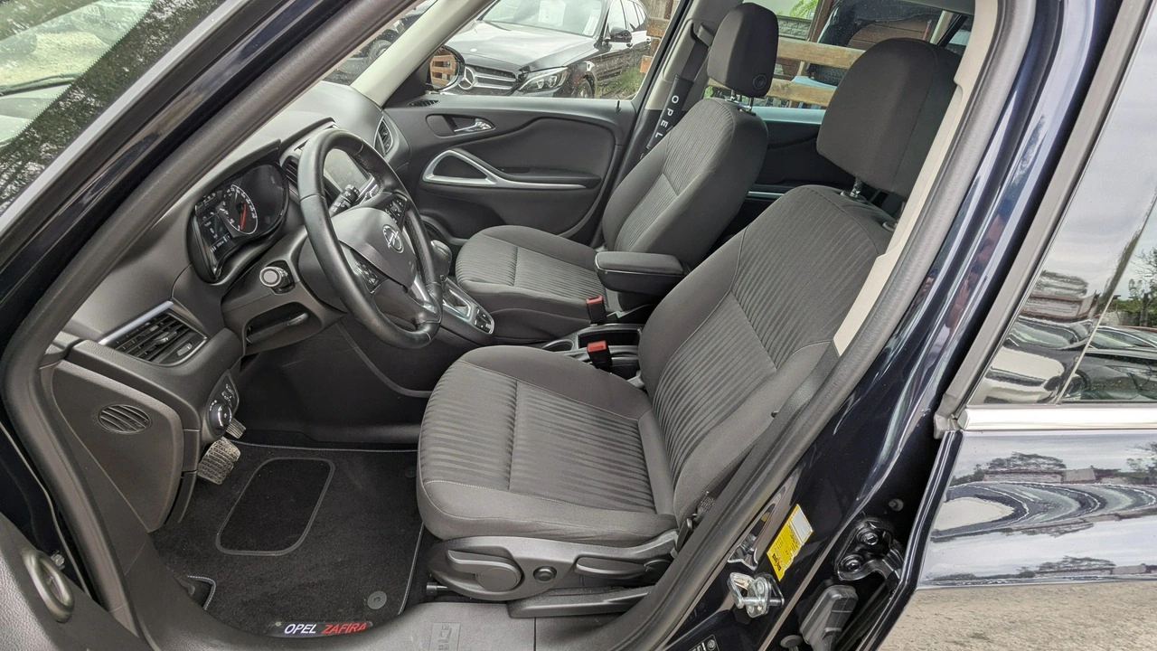 Opel Zafira - Zdjęcie 11