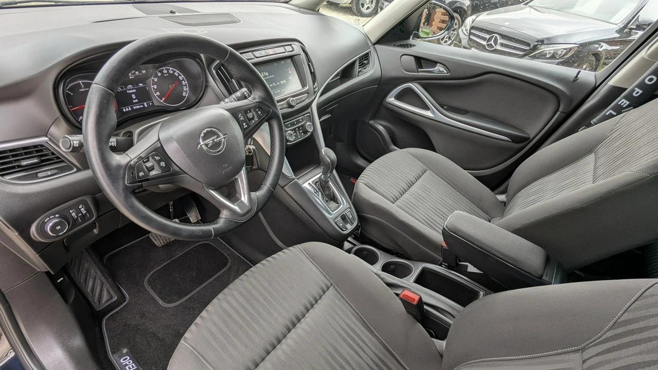 Opel Zafira - Zdjęcie 12