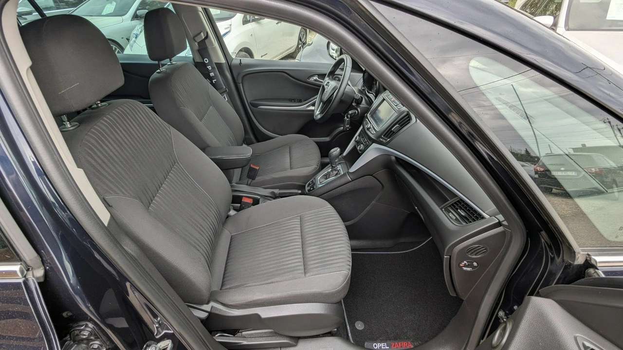 Opel Zafira - Zdjęcie 16