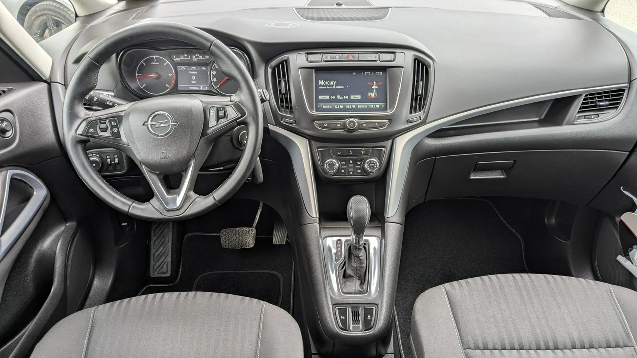 Opel Zafira - Zdjęcie 22