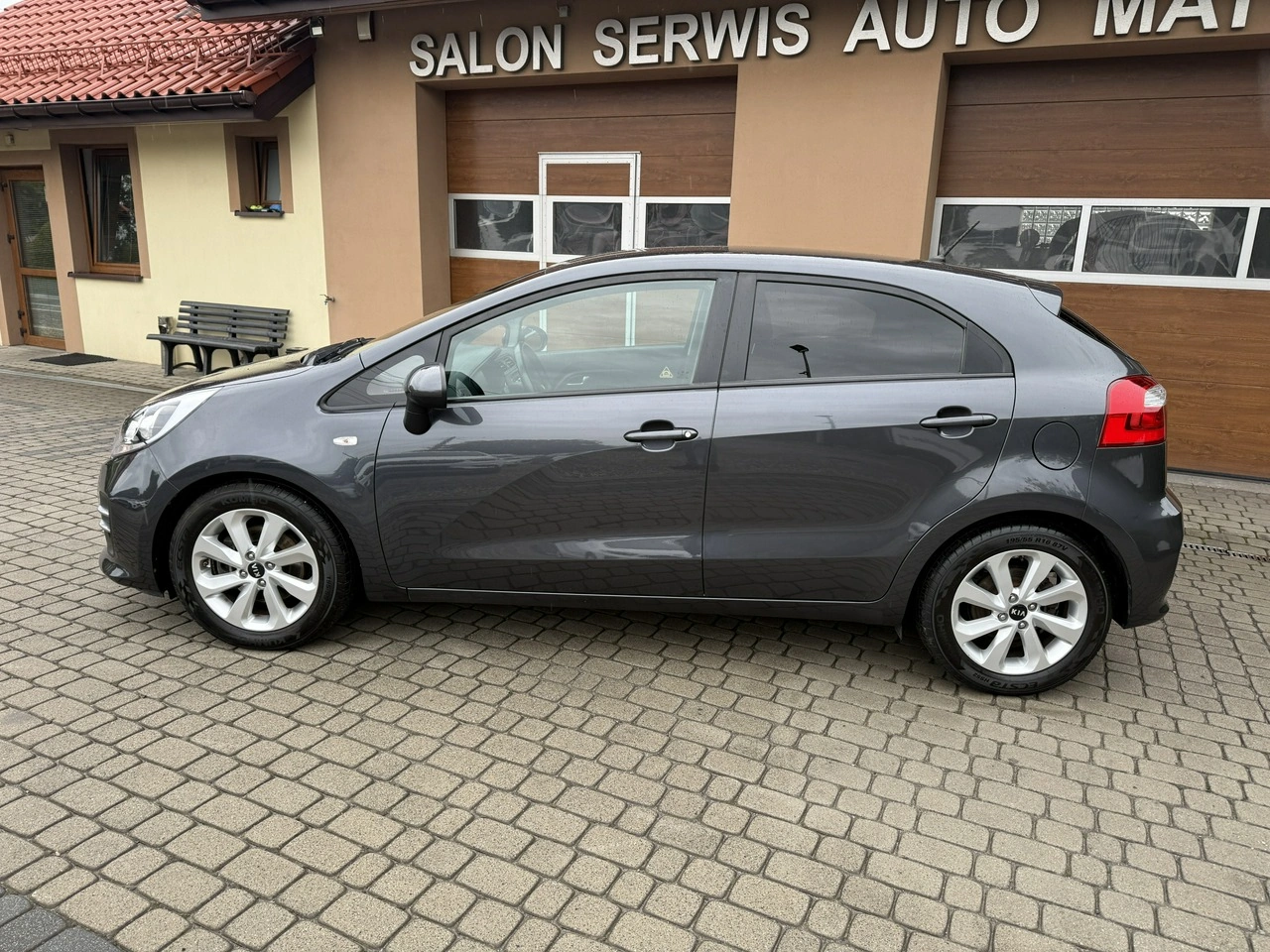 Kia Rio - Zdjęcie 10