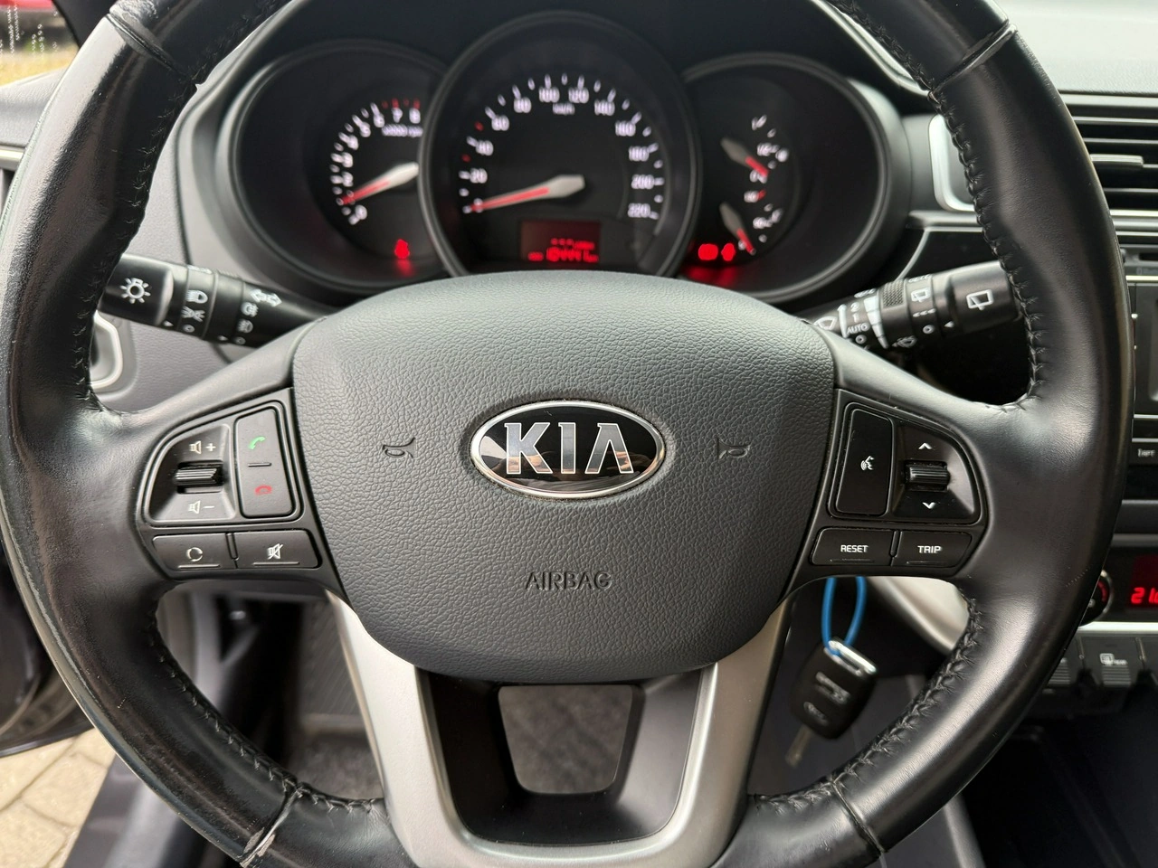 Kia Rio - Zdjęcie 17