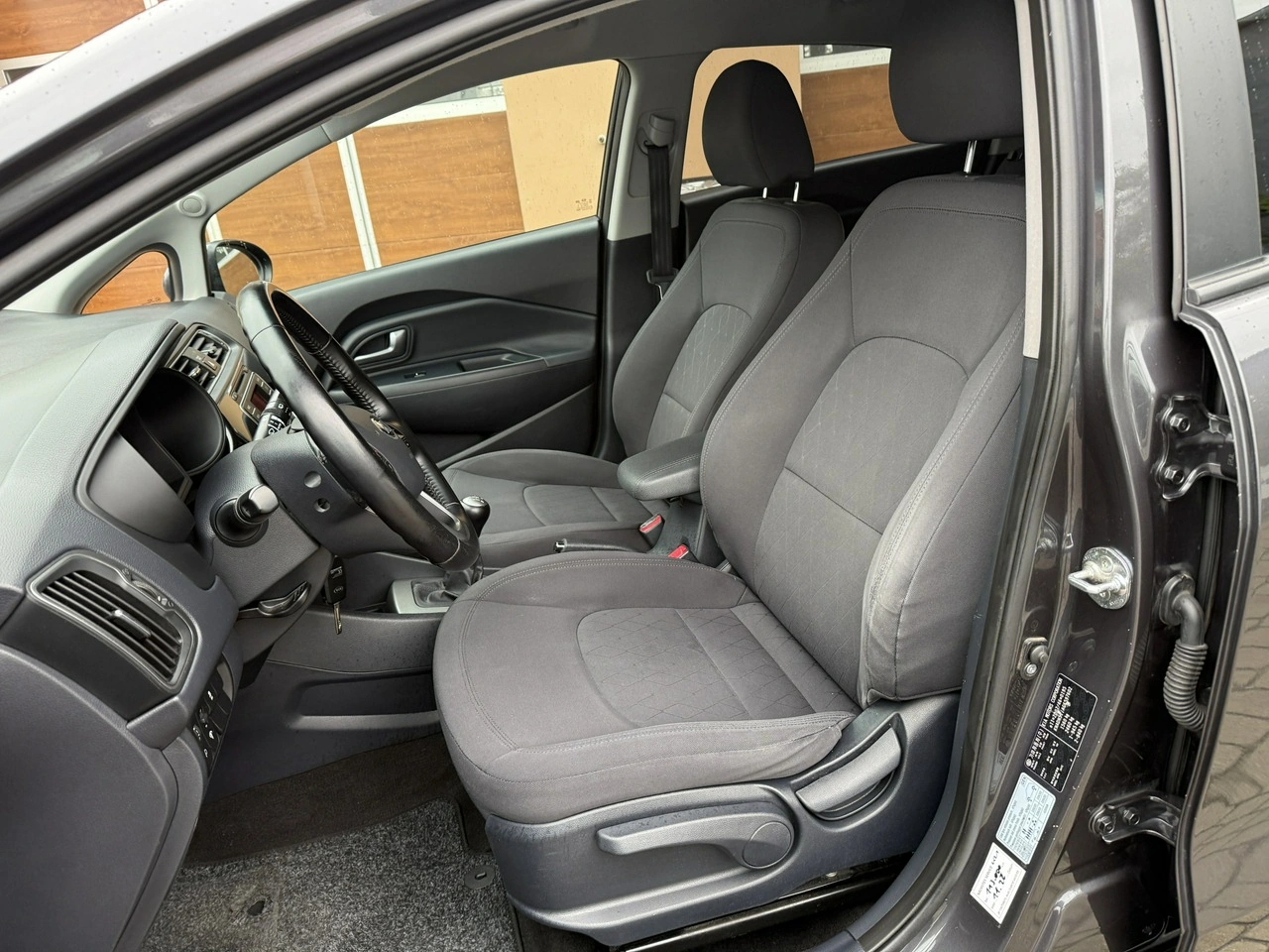 Kia Rio - Zdjęcie 19