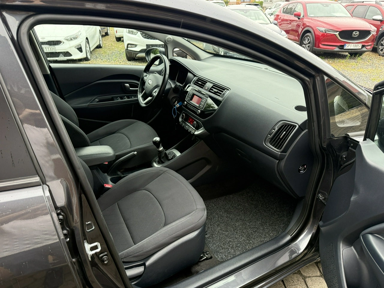 Kia Rio - Zdjęcie 22