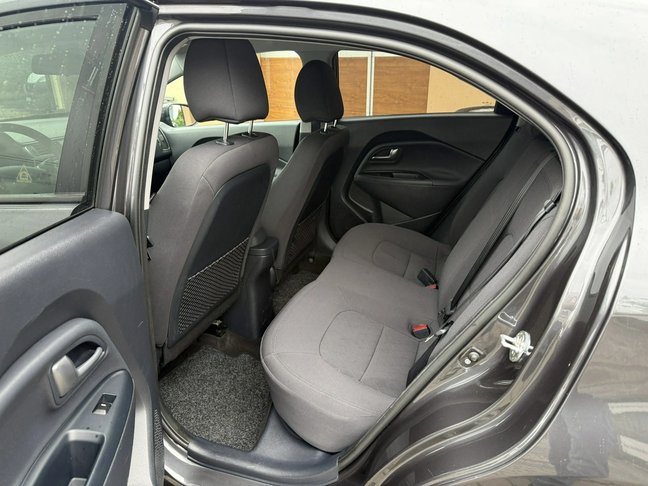 Kia Rio - Zdjęcie 23