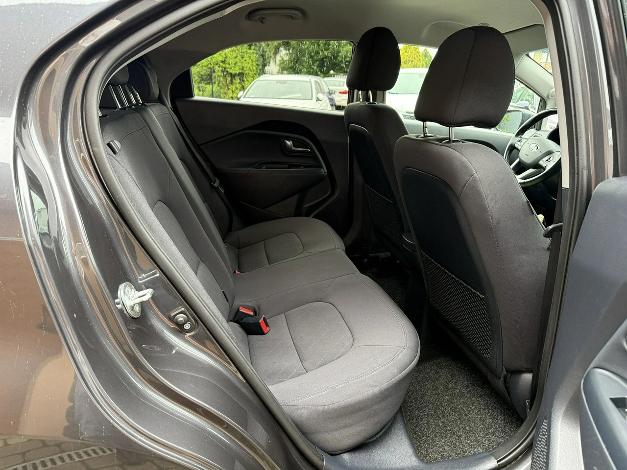Kia Rio - Zdjęcie 24
