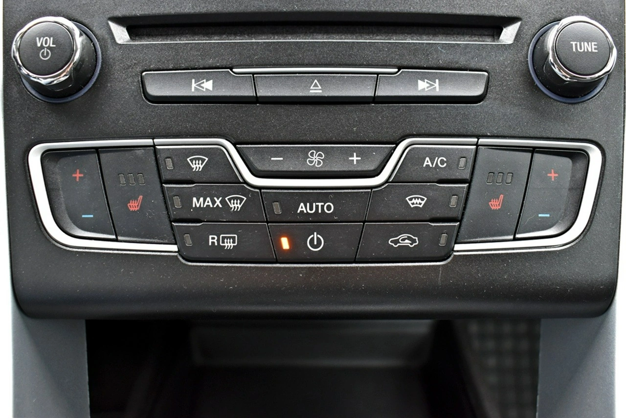 Ford Mondeo - Zdjęcie 21