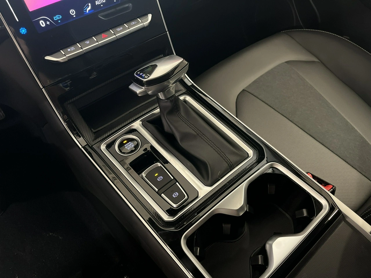 JAC J7 Plus - Zdjęcie 11