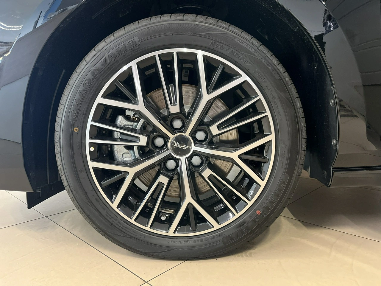 JAC J7 Plus - Zdjęcie 14