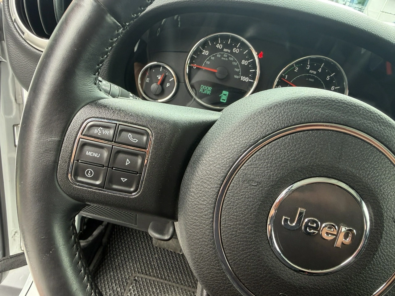 Jeep Wrangler - Zdjęcie 14