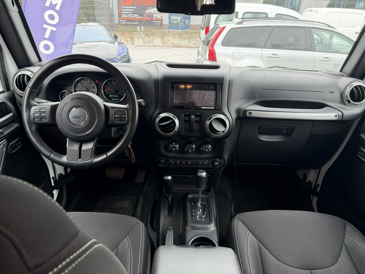 Jeep Wrangler - Zdjęcie 29