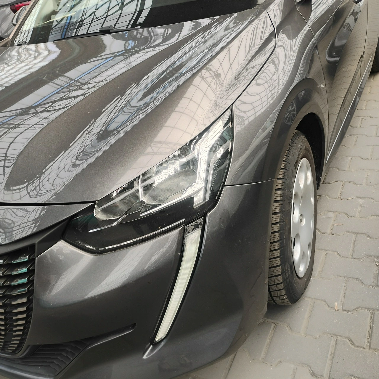 Peugeot 208 - Zdjęcie 3