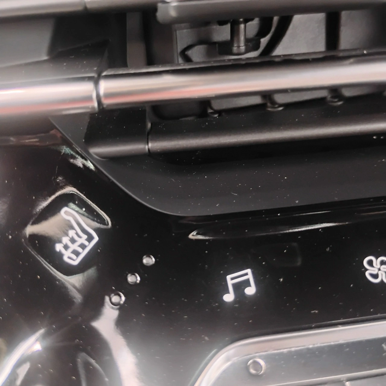 Peugeot 208 - Zdjęcie 12