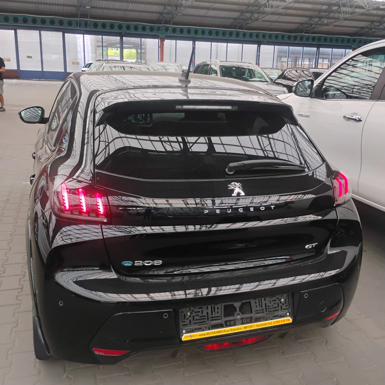 Peugeot 208 - Zdjęcie 3
