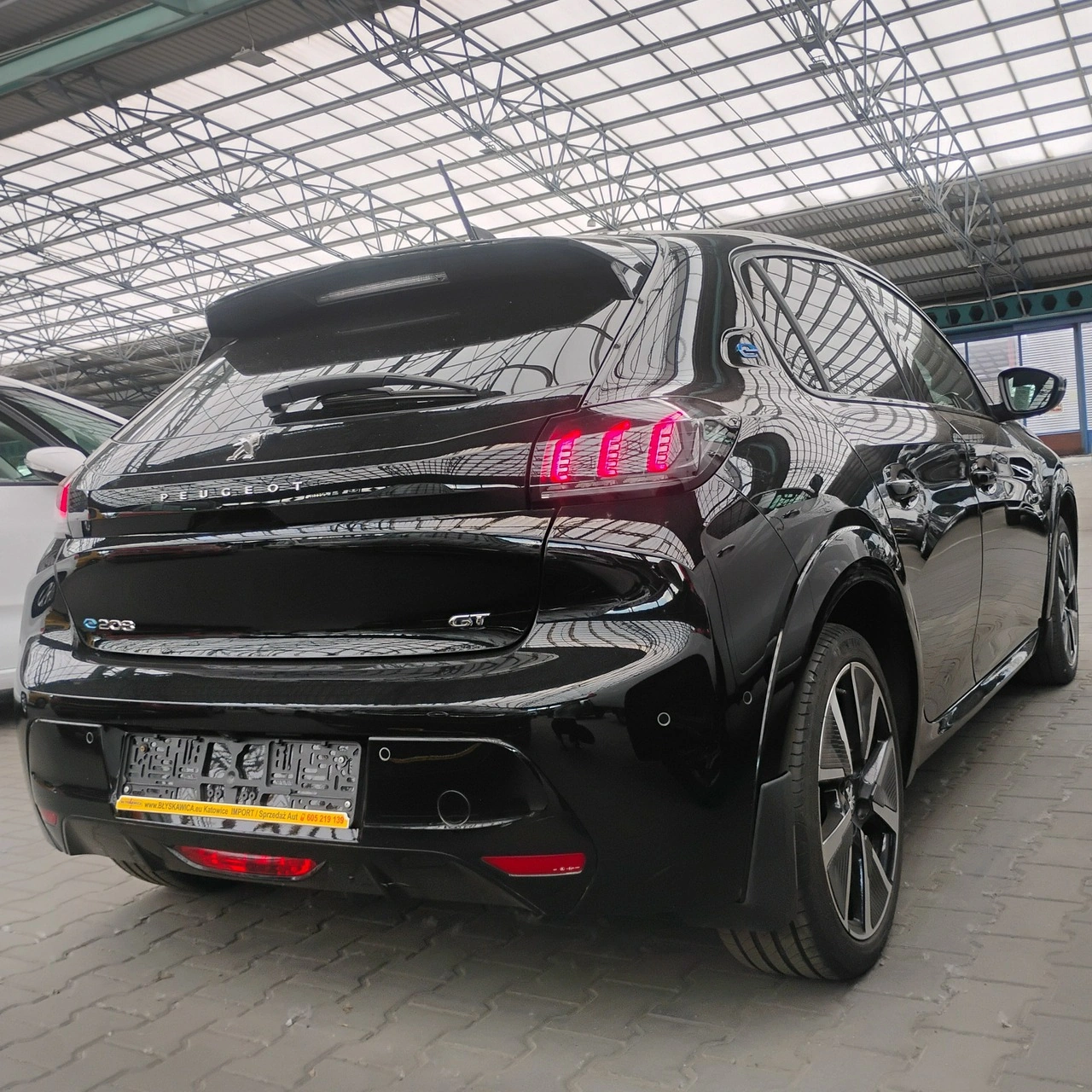 Peugeot 208 - Zdjęcie 5