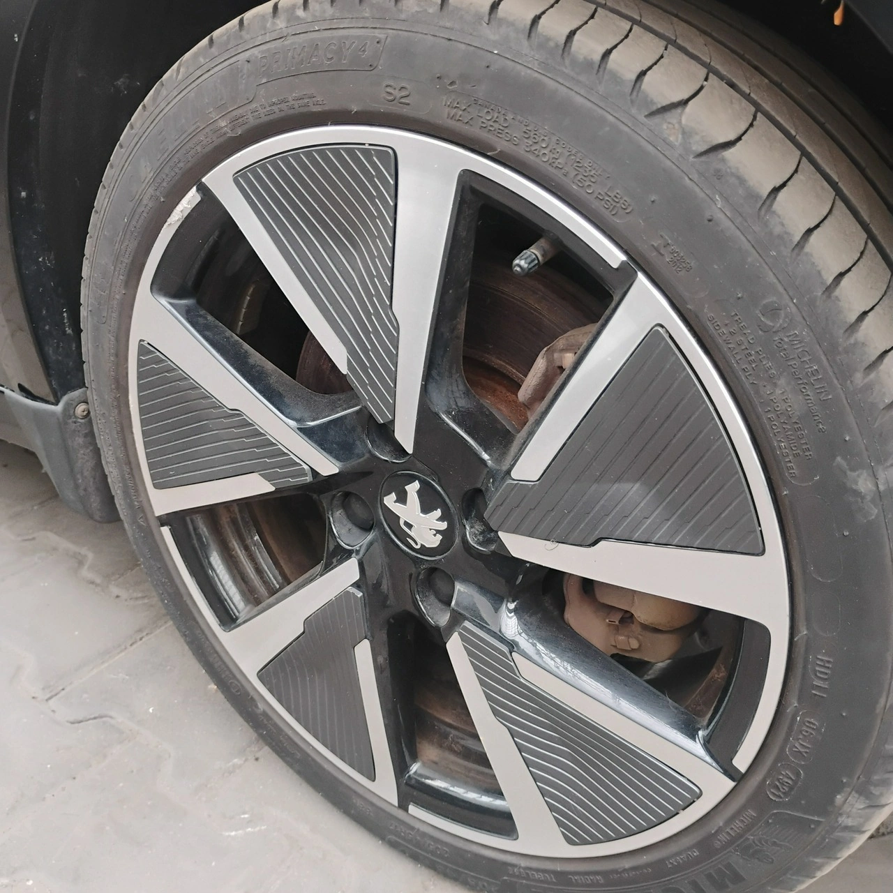 Peugeot 208 - Zdjęcie 28