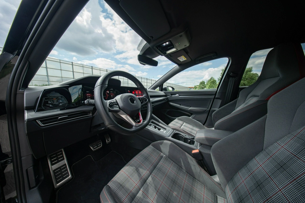Volkswagen Golf - Zdjęcie 16