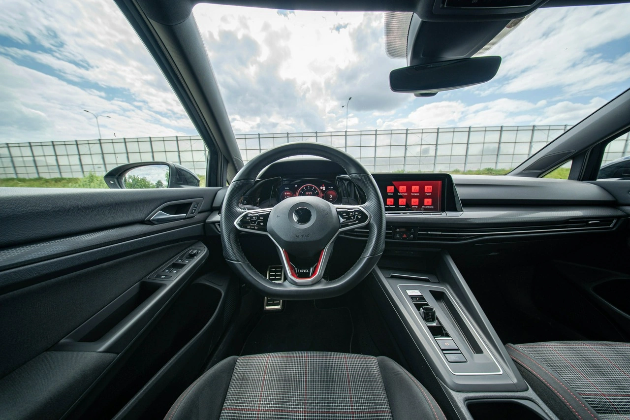 Volkswagen Golf - Zdjęcie 17