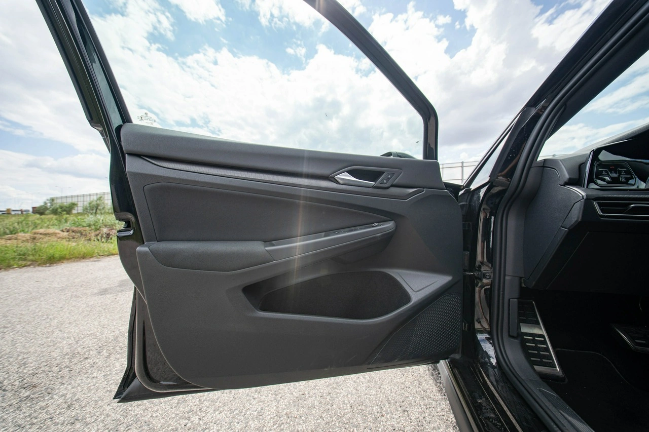 Volkswagen Golf - Zdjęcie 23