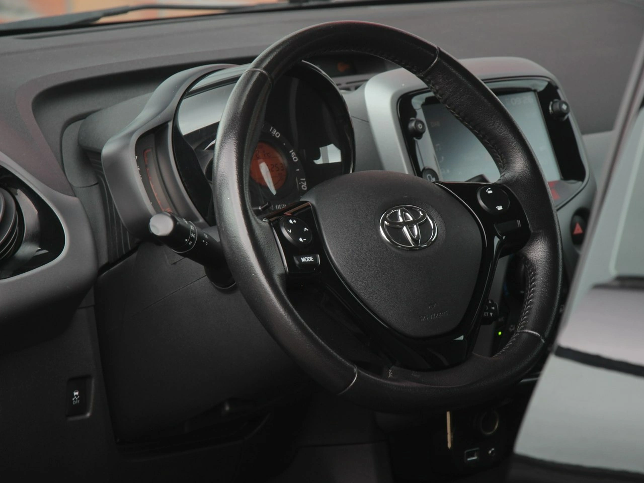 Toyota Aygo - Zdjęcie 13