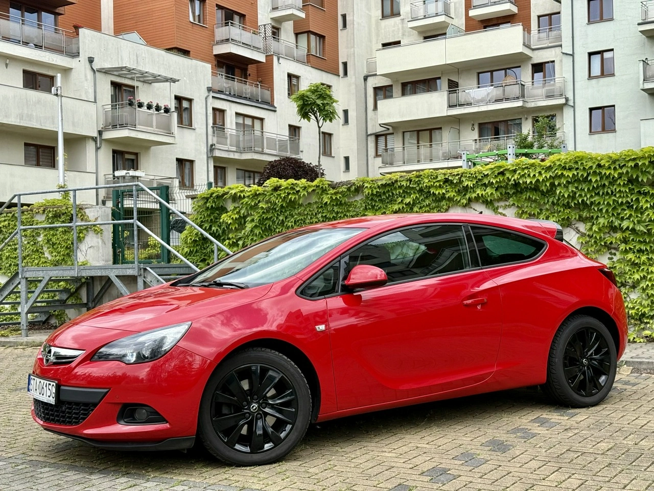 Opel Astra GTC - Zdjęcie 9