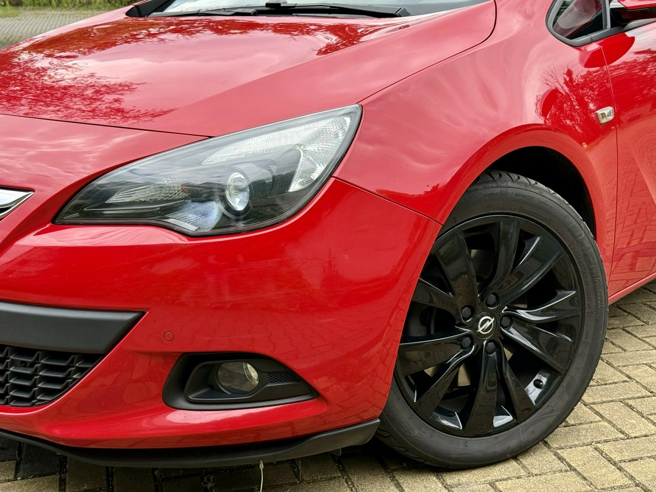 Opel Astra GTC - Zdjęcie 23