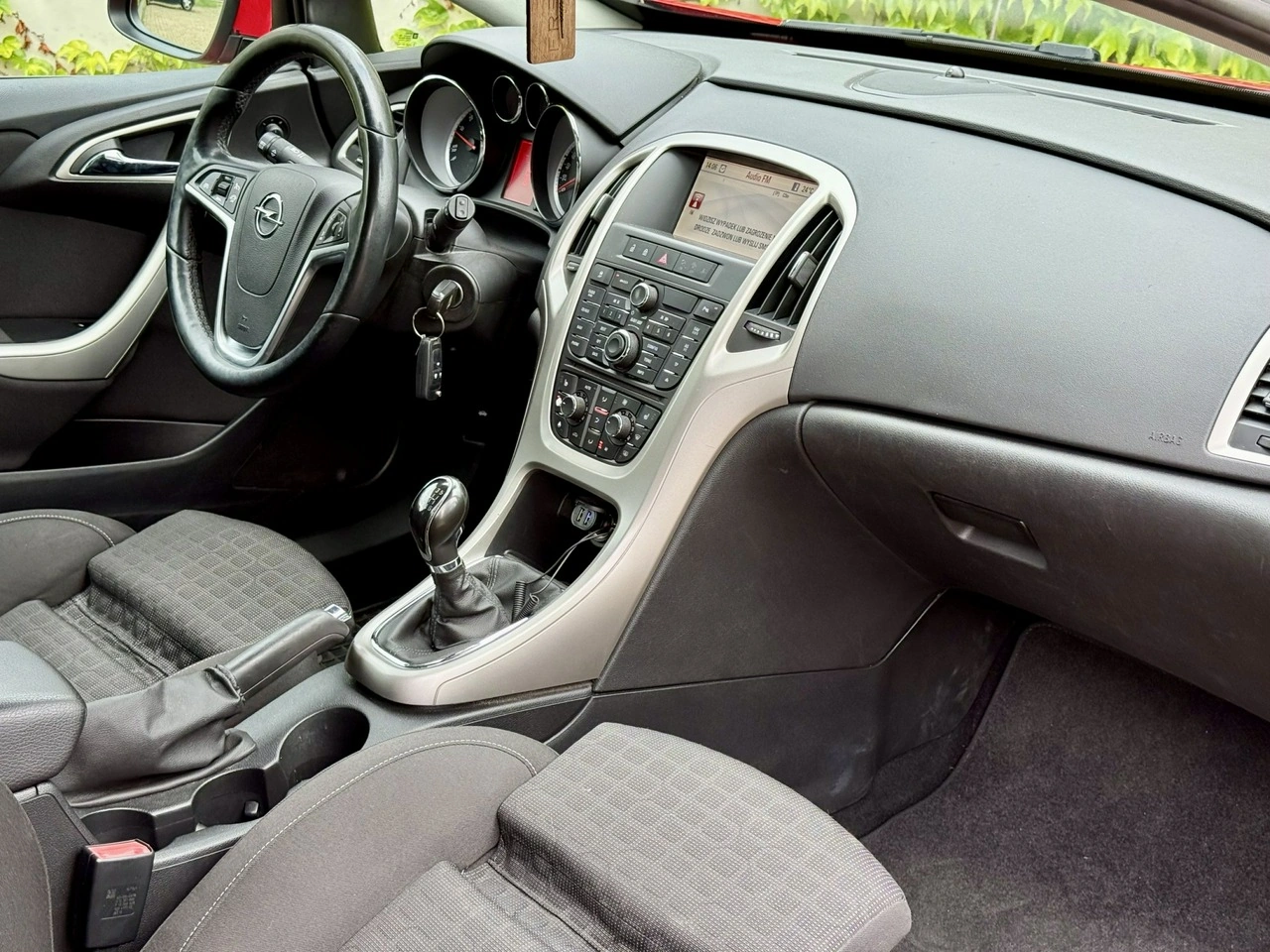 Opel Astra GTC - Zdjęcie 6