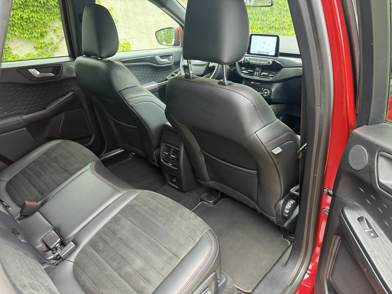 Ford Kuga - Zdjęcie 9