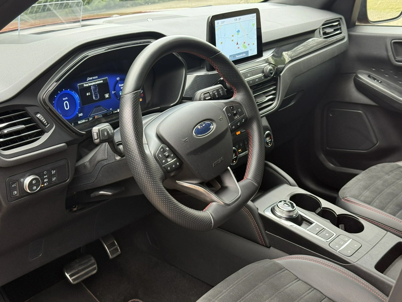 Ford Kuga - Zdjęcie 16
