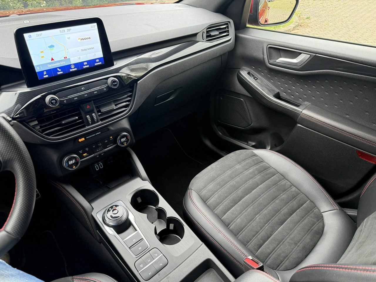 Ford Kuga - Zdjęcie 17