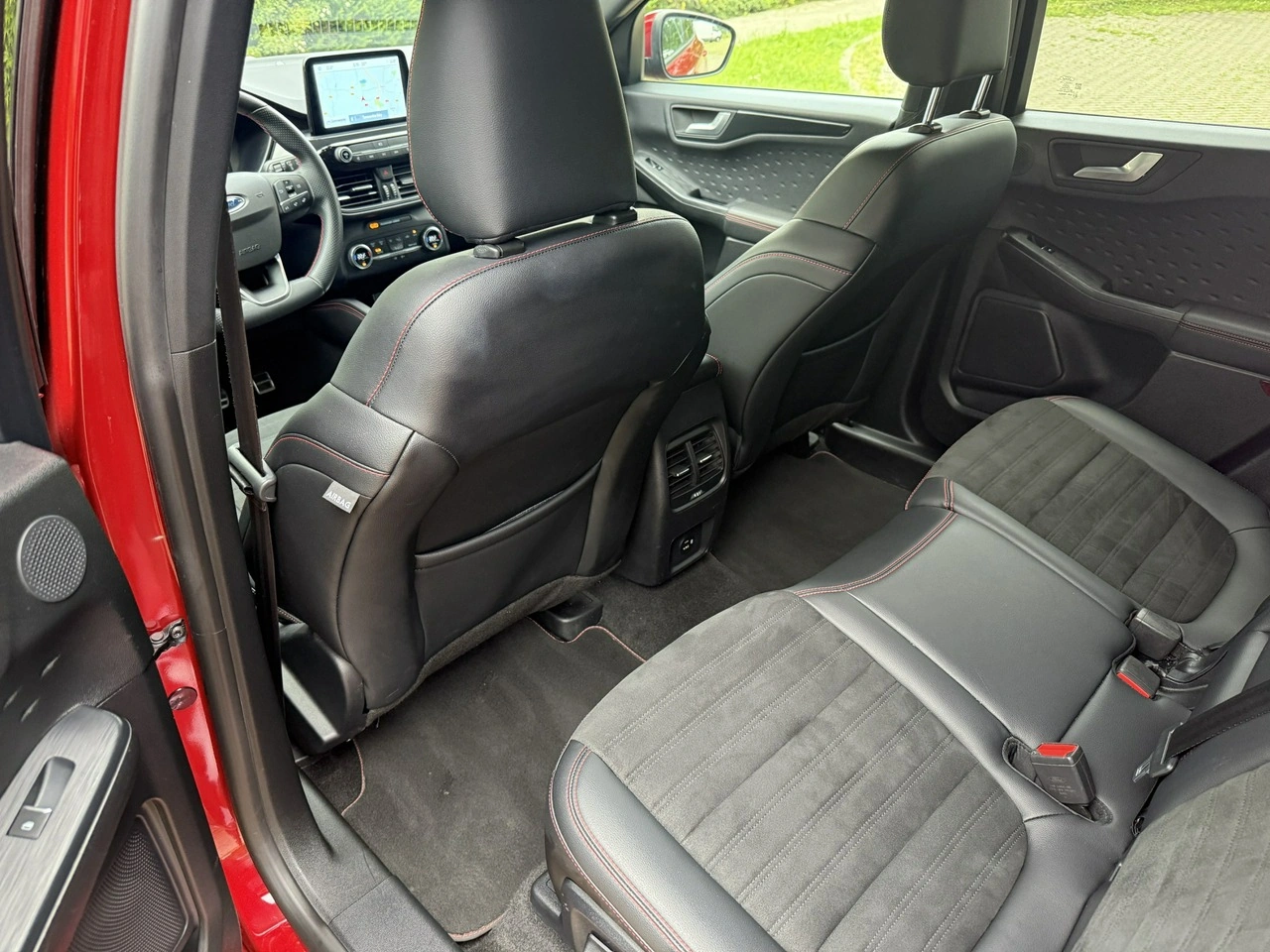 Ford Kuga - Zdjęcie 21