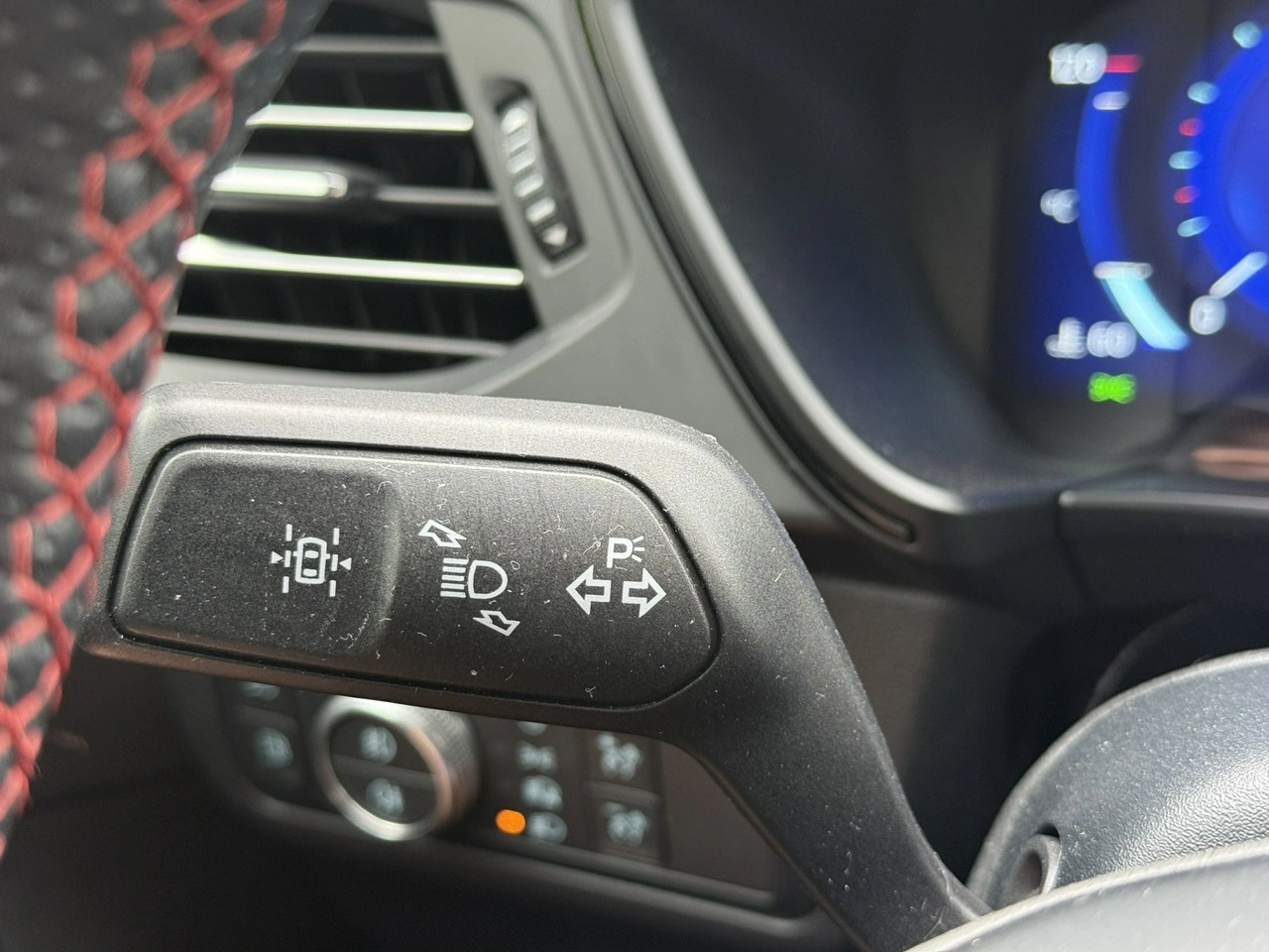 Ford Kuga - Zdjęcie 27