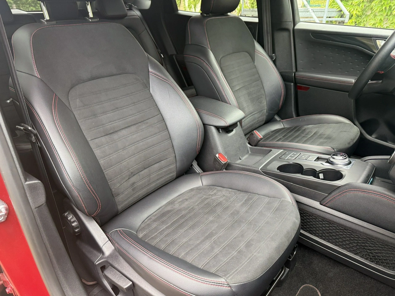 Ford Kuga - Zdjęcie 8