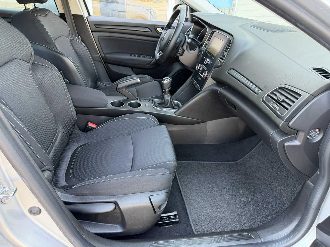 Renault Megane - Zdjęcie 33