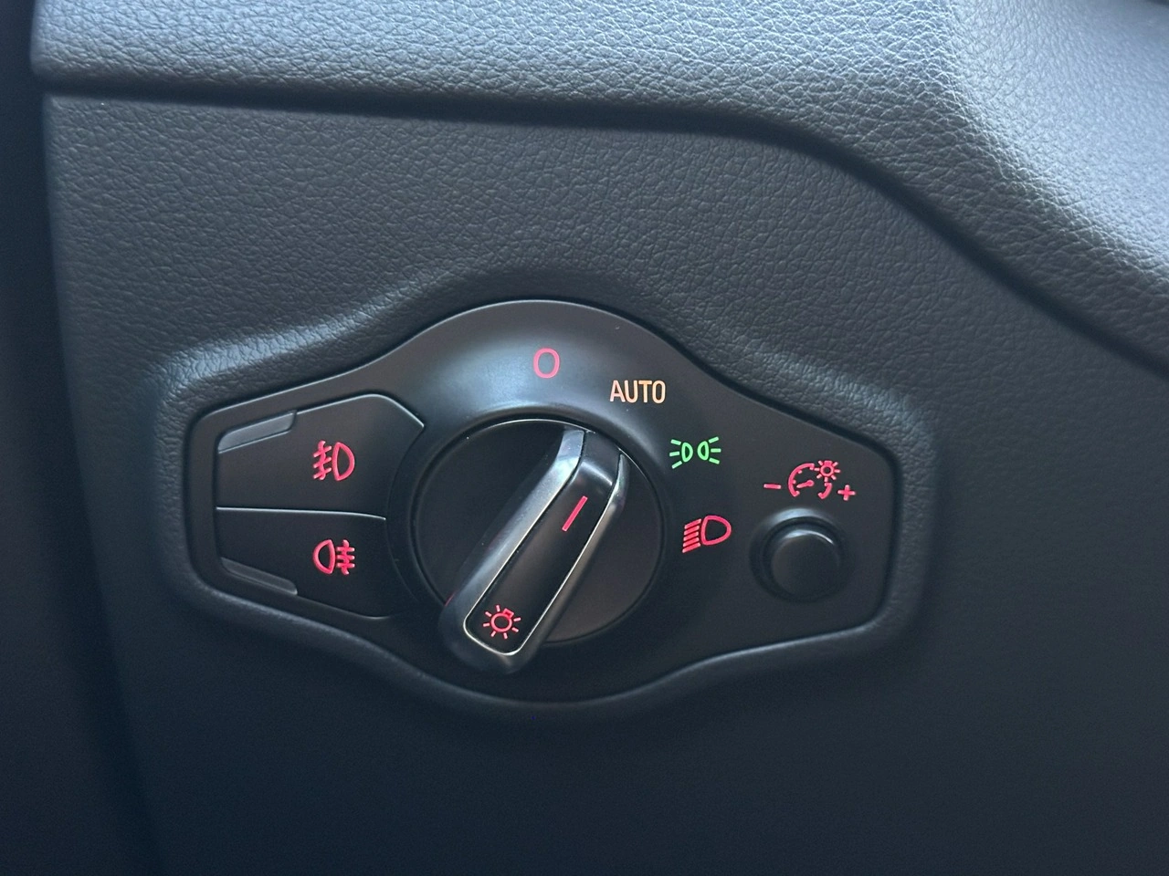 Audi SQ5 - Zdjęcie 40
