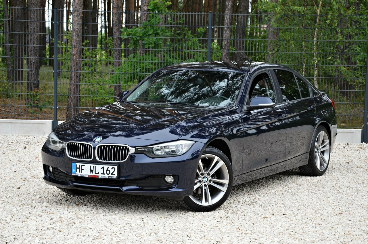BMW 318 - Główne zdjęcie