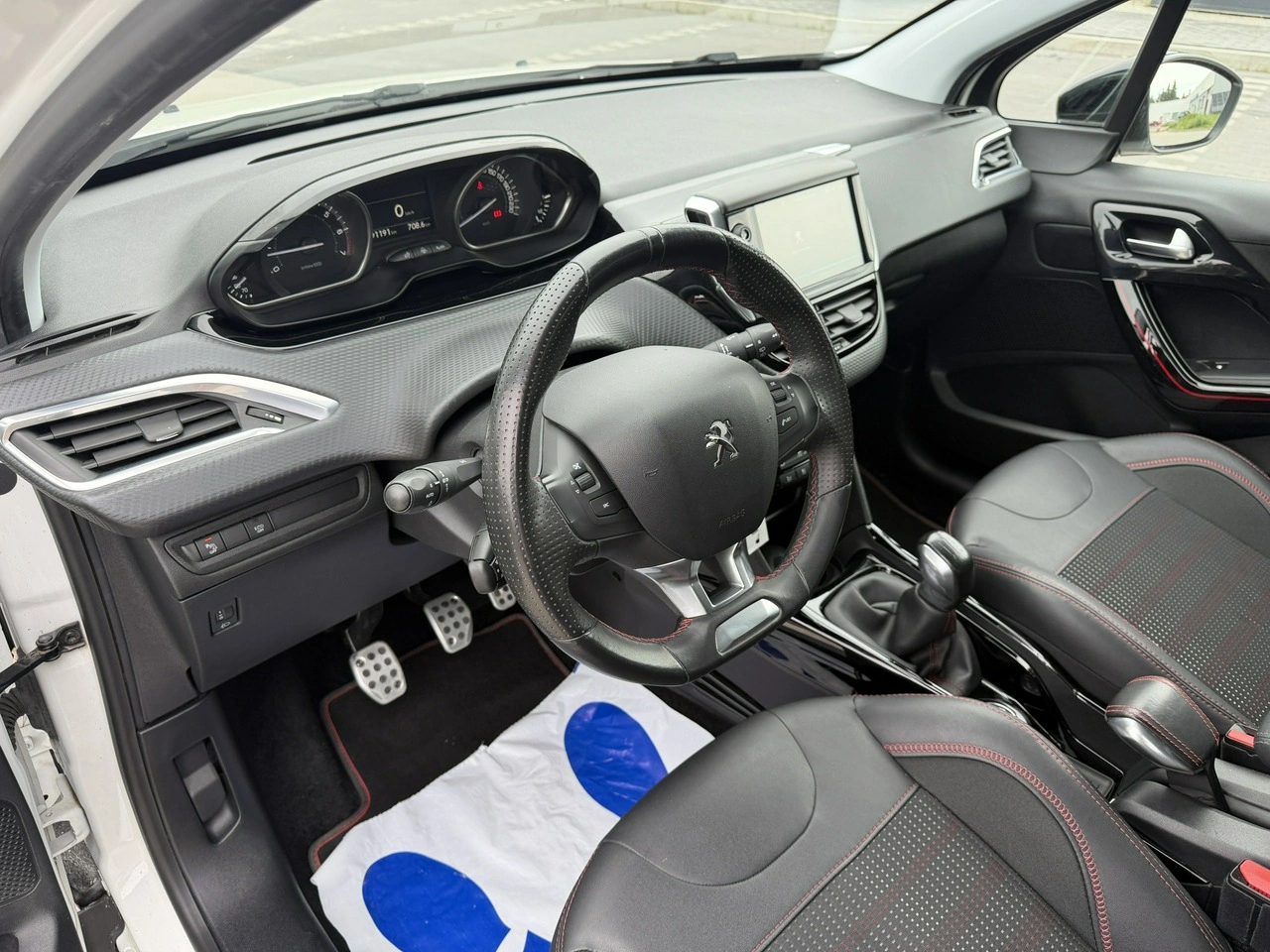 Peugeot 2008 - Zdjęcie 20