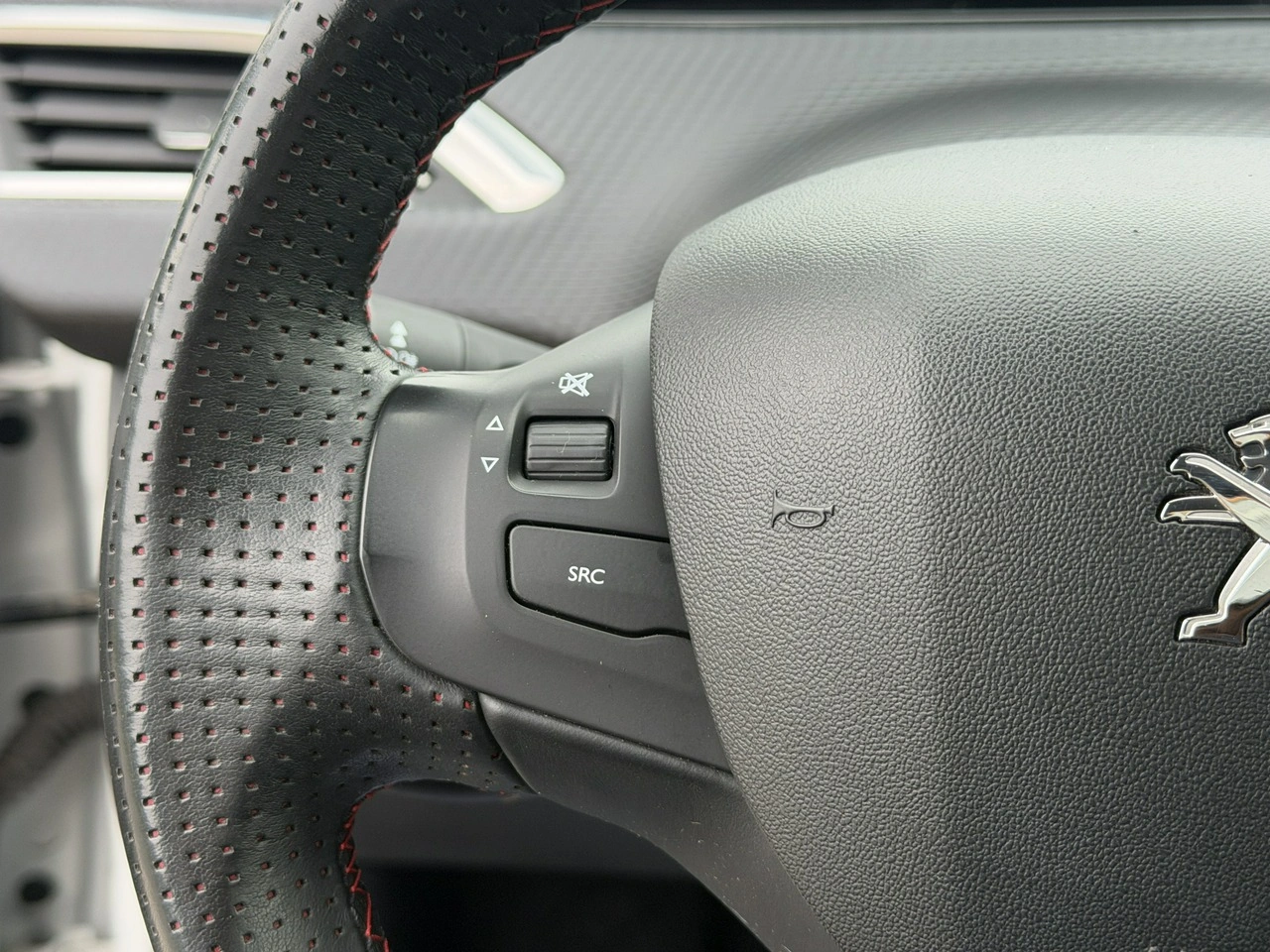 Peugeot 2008 - Zdjęcie 21