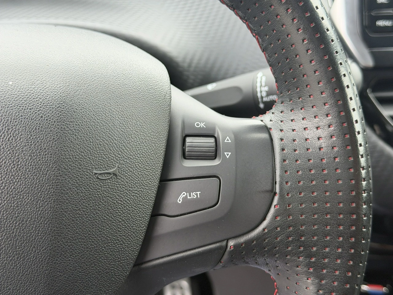 Peugeot 2008 - Zdjęcie 23