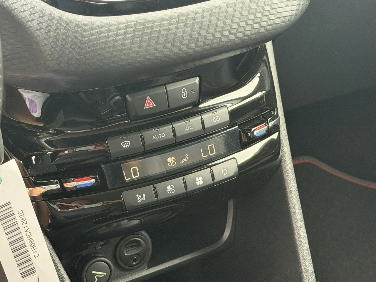 Peugeot 2008 - Zdjęcie 24