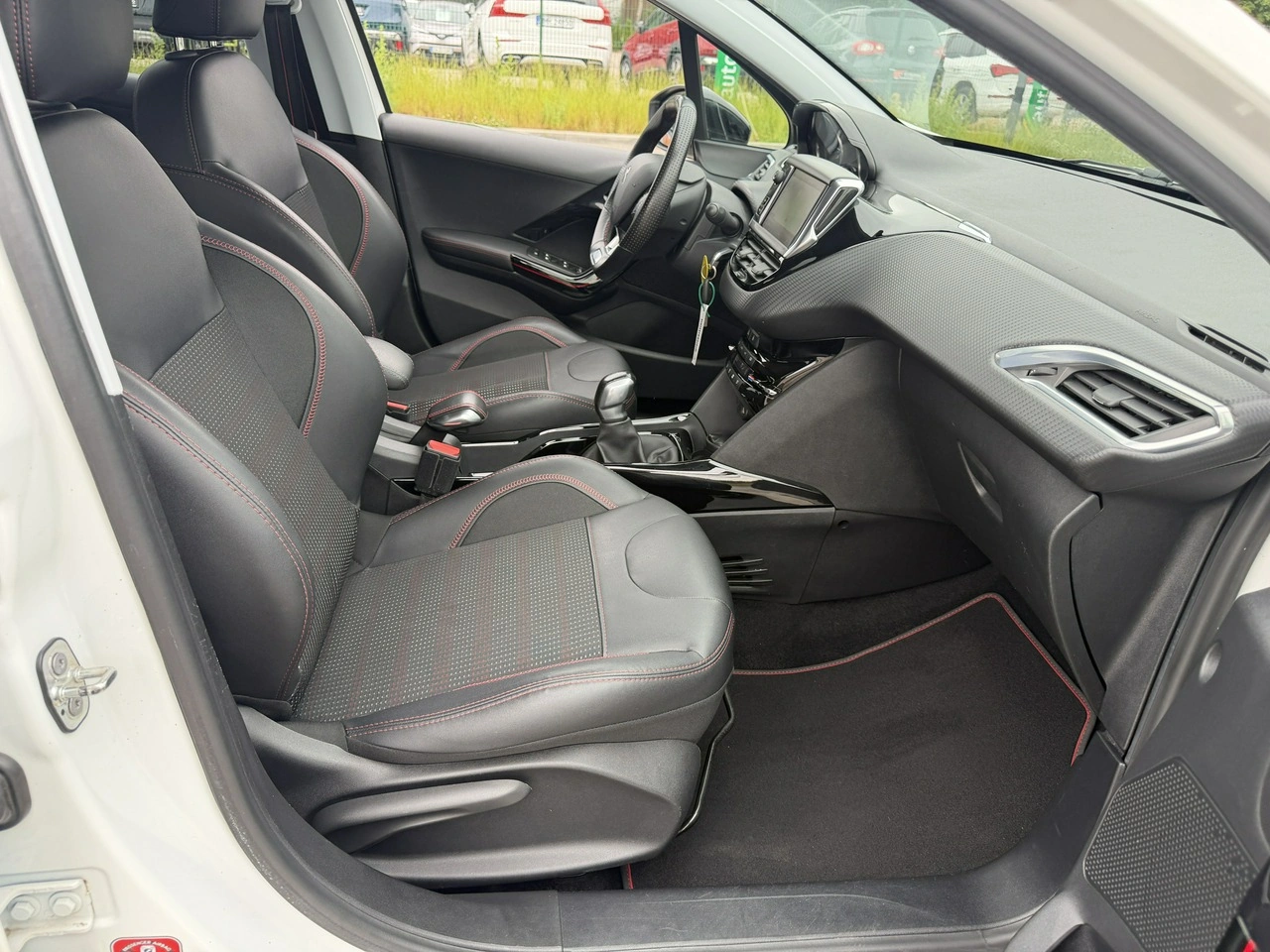 Peugeot 2008 - Zdjęcie 35