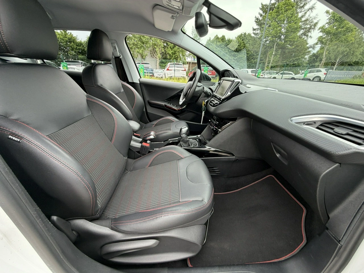 Peugeot 2008 - Zdjęcie 36