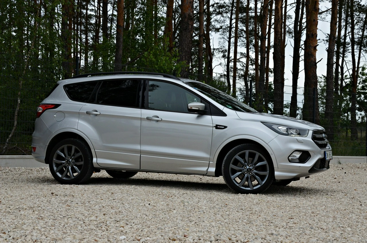 Ford Kuga - Zdjęcie 16