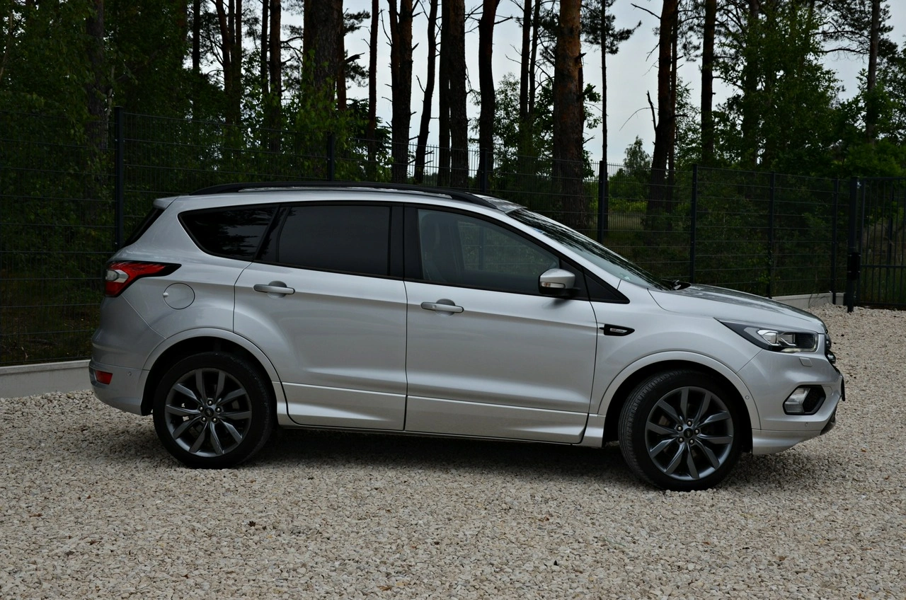 Ford Kuga - Zdjęcie 17